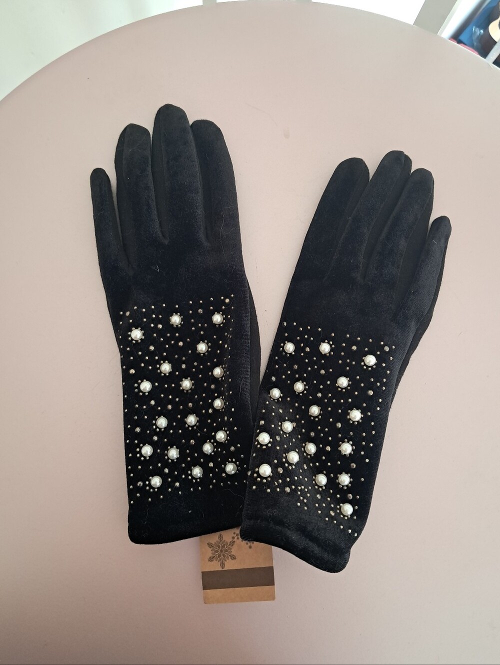 Women's Black Pearl Beaded NWT Fashion Gloves Statement Fashionable Preppy